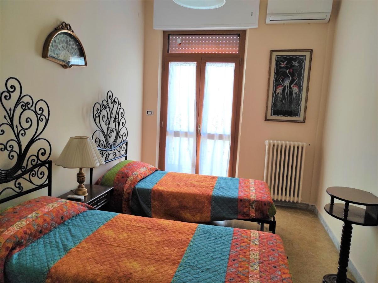 La Colonna Holiday House Leilighet Lecce Eksteriør bilde
