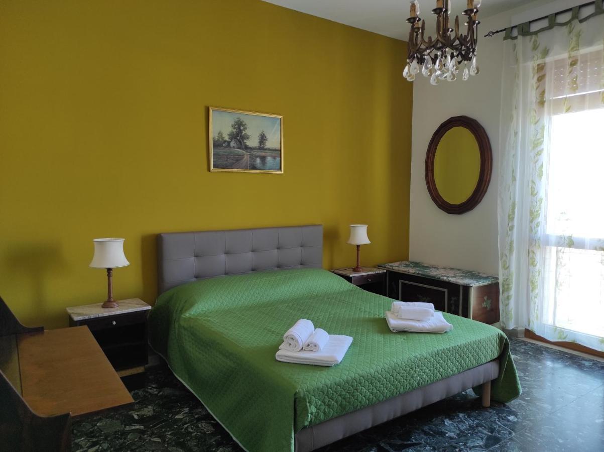 La Colonna Holiday House Leilighet Lecce Eksteriør bilde